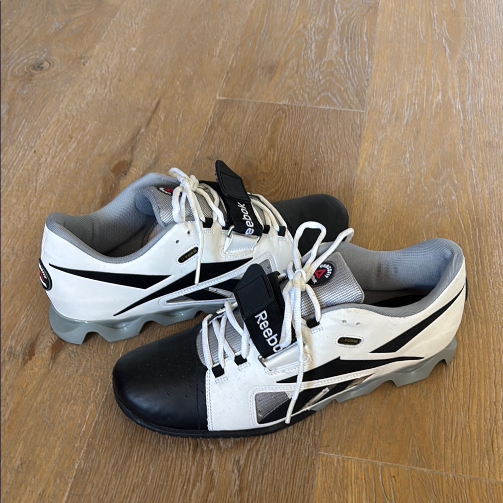 NIB Reebok Men's Black and White CrossFit Oly U-Form